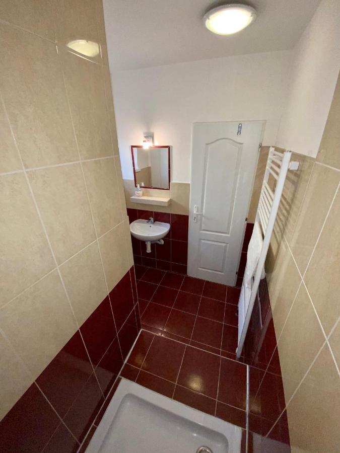 Apartmánový dom Flóra Veľký Meder Esterno foto